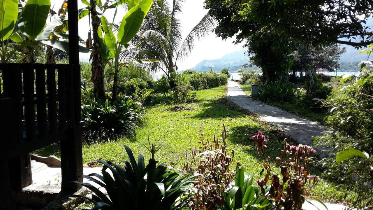Liberta Homestay Tuk Tuk Exterior foto