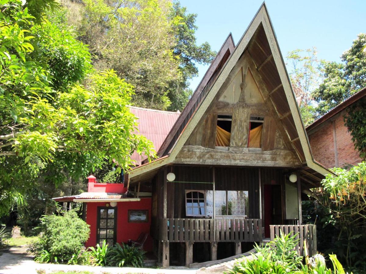 Liberta Homestay Tuk Tuk Exterior foto