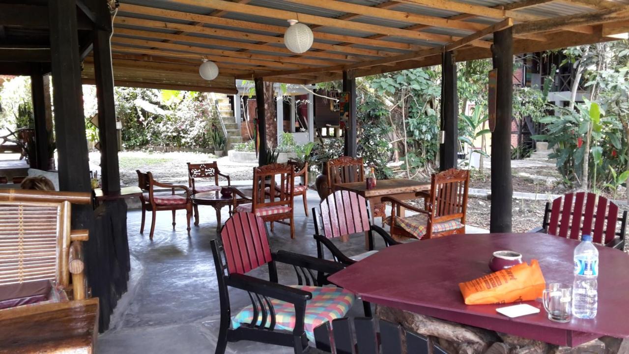Liberta Homestay Tuk Tuk Exterior foto