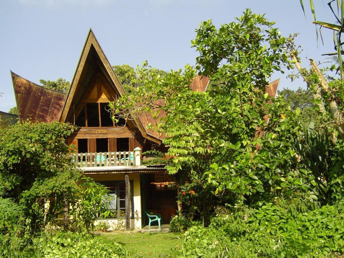 Liberta Homestay Tuk Tuk Exterior foto